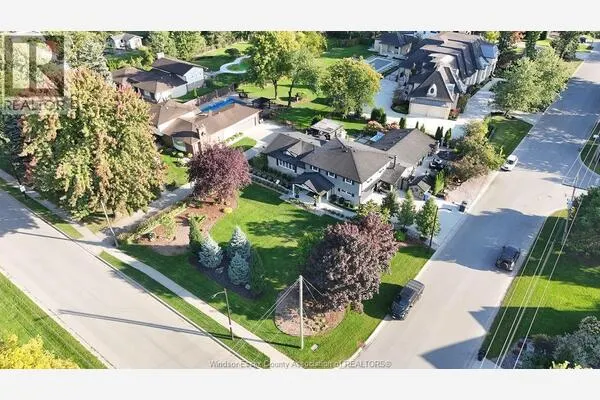 375 RUSSELL WOODS DRIVE