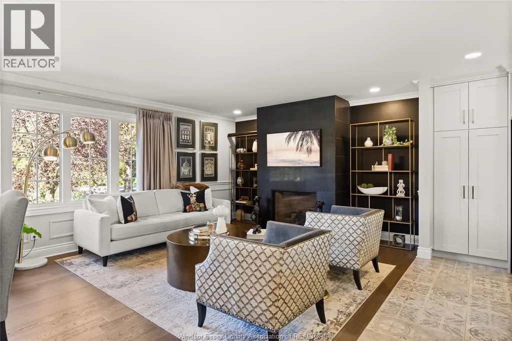 375 RUSSELL WOODS DRIVE