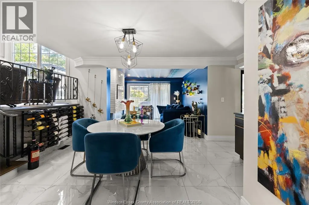 375 RUSSELL WOODS DRIVE