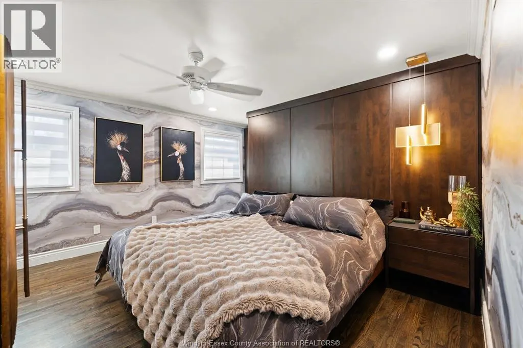 375 RUSSELL WOODS DRIVE