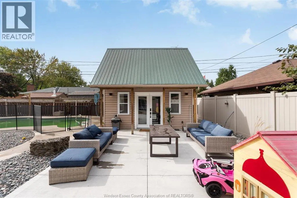 2767 BUCKINGHAM