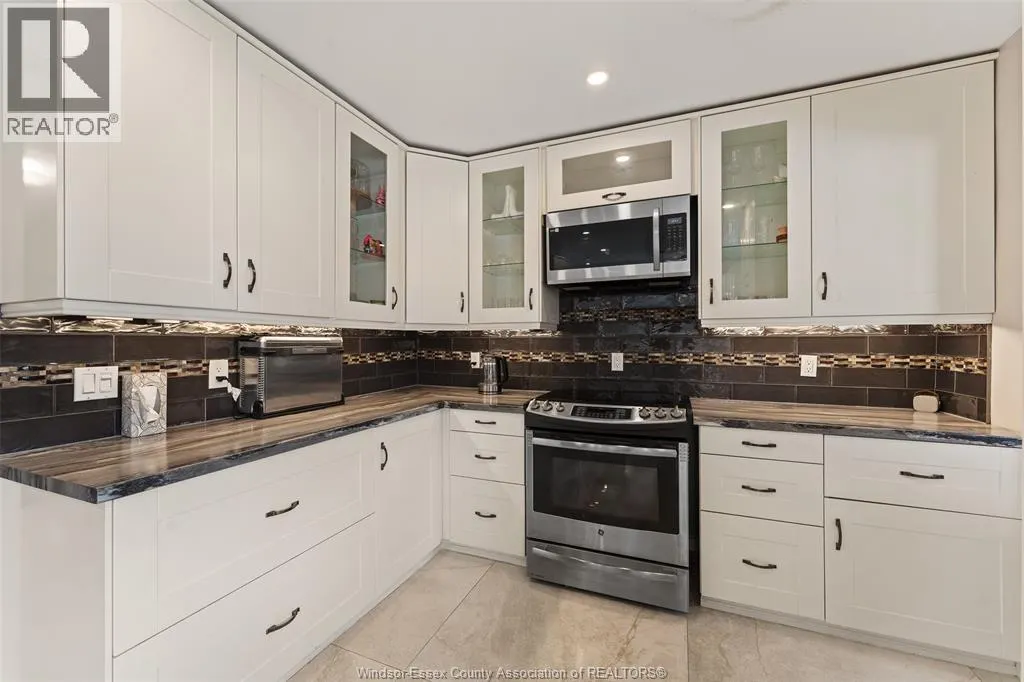 2767 BUCKINGHAM