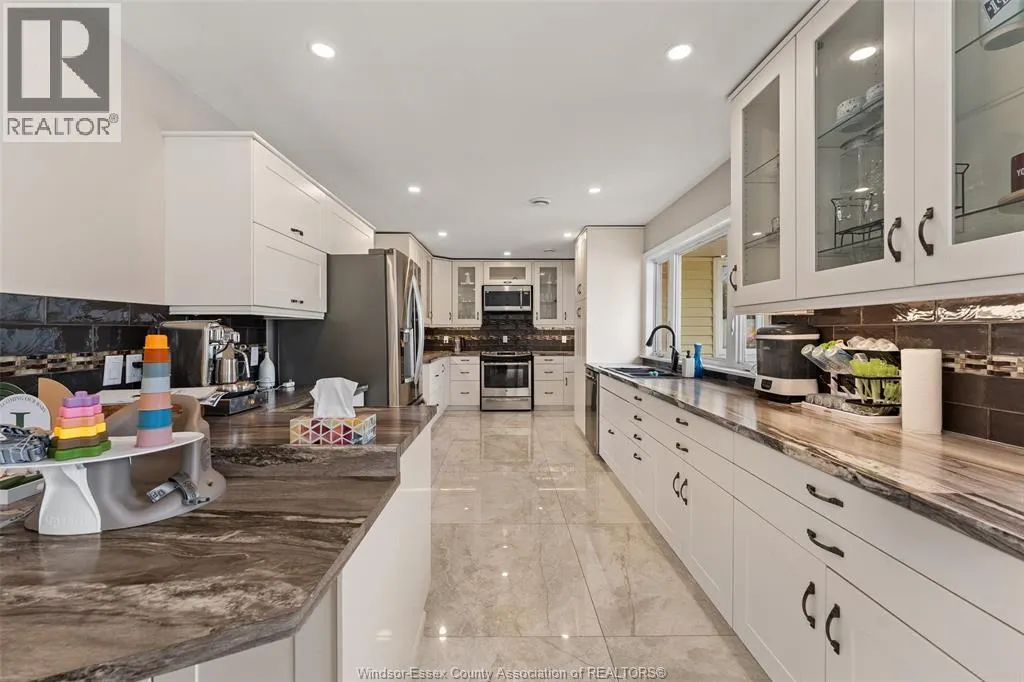 2767 BUCKINGHAM
