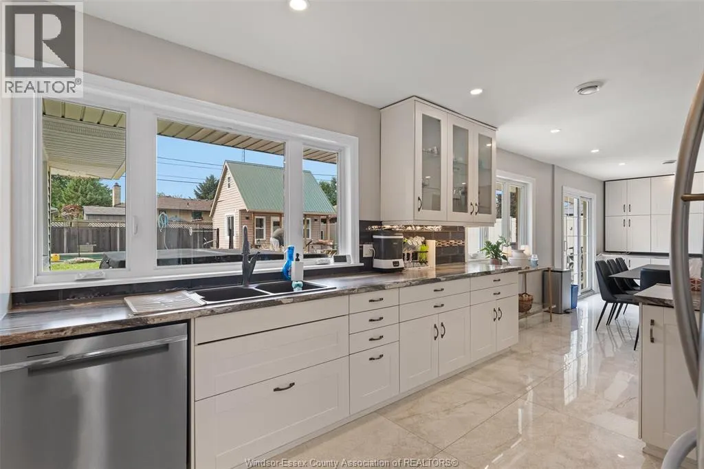 2767 BUCKINGHAM