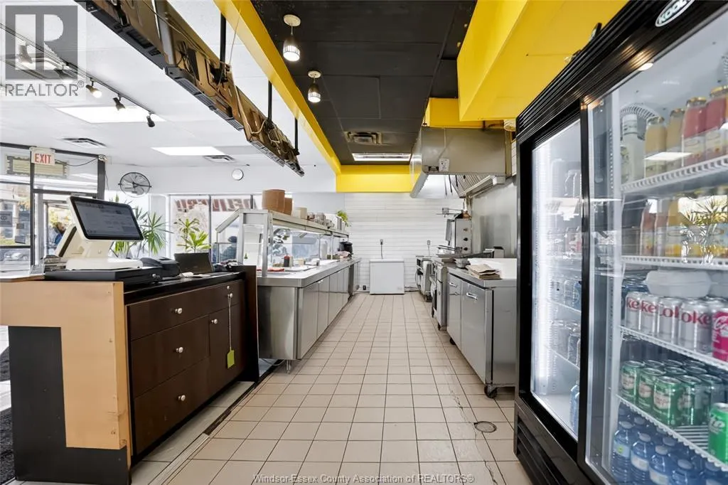 1705 WYANDOTTE STREET West Unit# 1