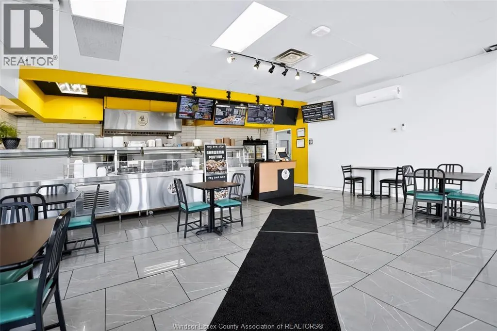 1705 WYANDOTTE STREET West Unit# 1