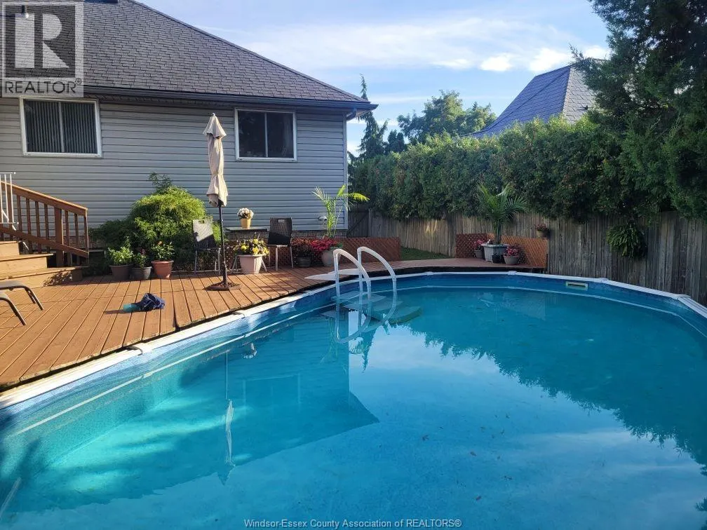 1610 Chornoby CRESCENT