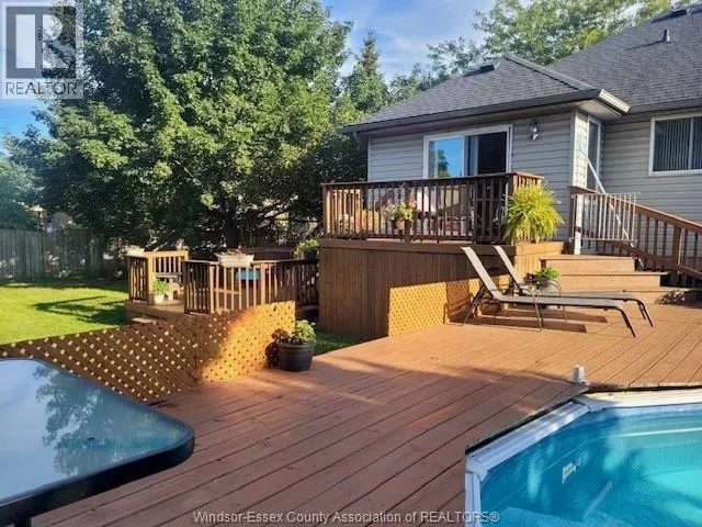 1610 Chornoby CRESCENT