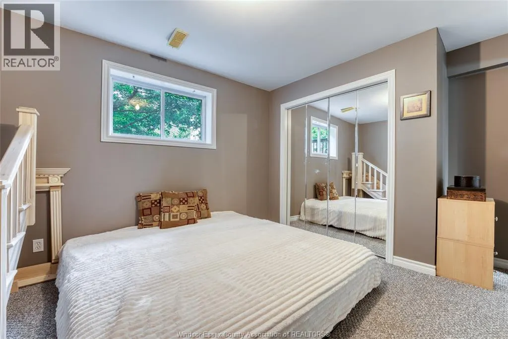 1610 Chornoby CRESCENT