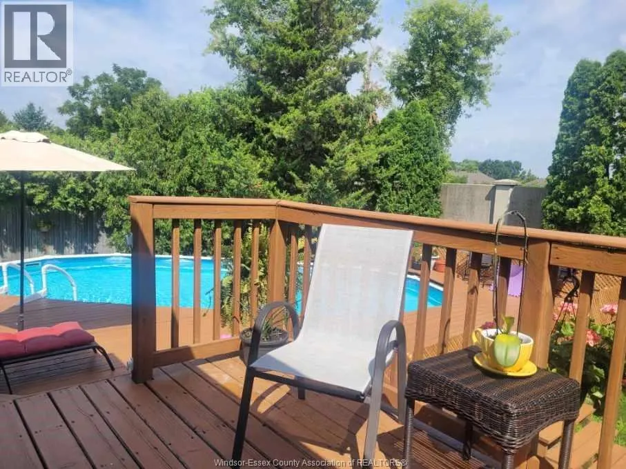 1610 Chornoby CRESCENT