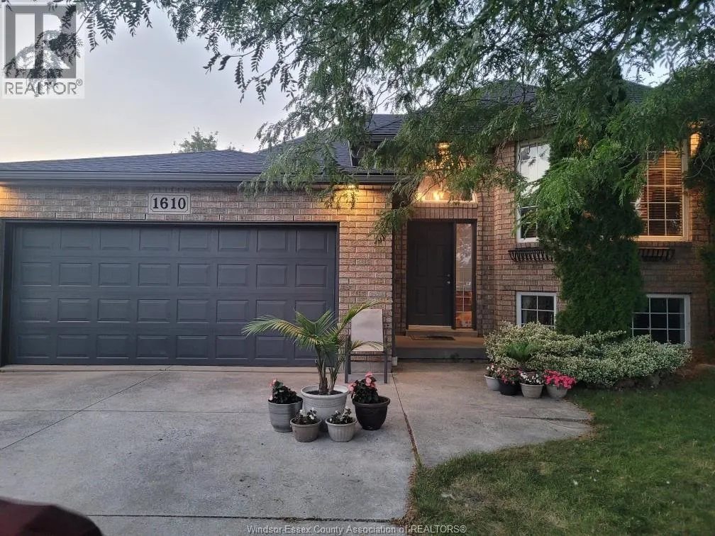 1610 Chornoby CRESCENT
