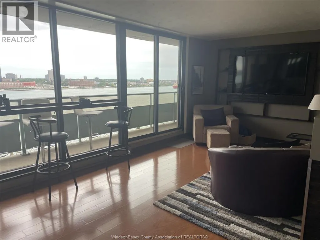 111 RIVERSIDE DRIVE East Unit# 1403