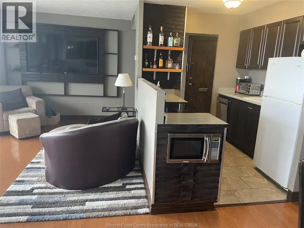 111 RIVERSIDE DRIVE East Unit# 1403