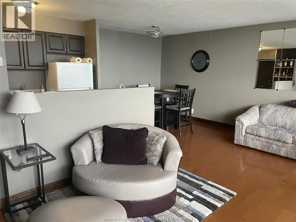 111 RIVERSIDE DRIVE East Unit# 1403