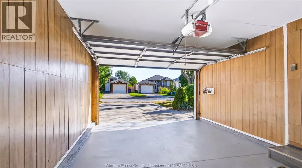 726 SANDISON