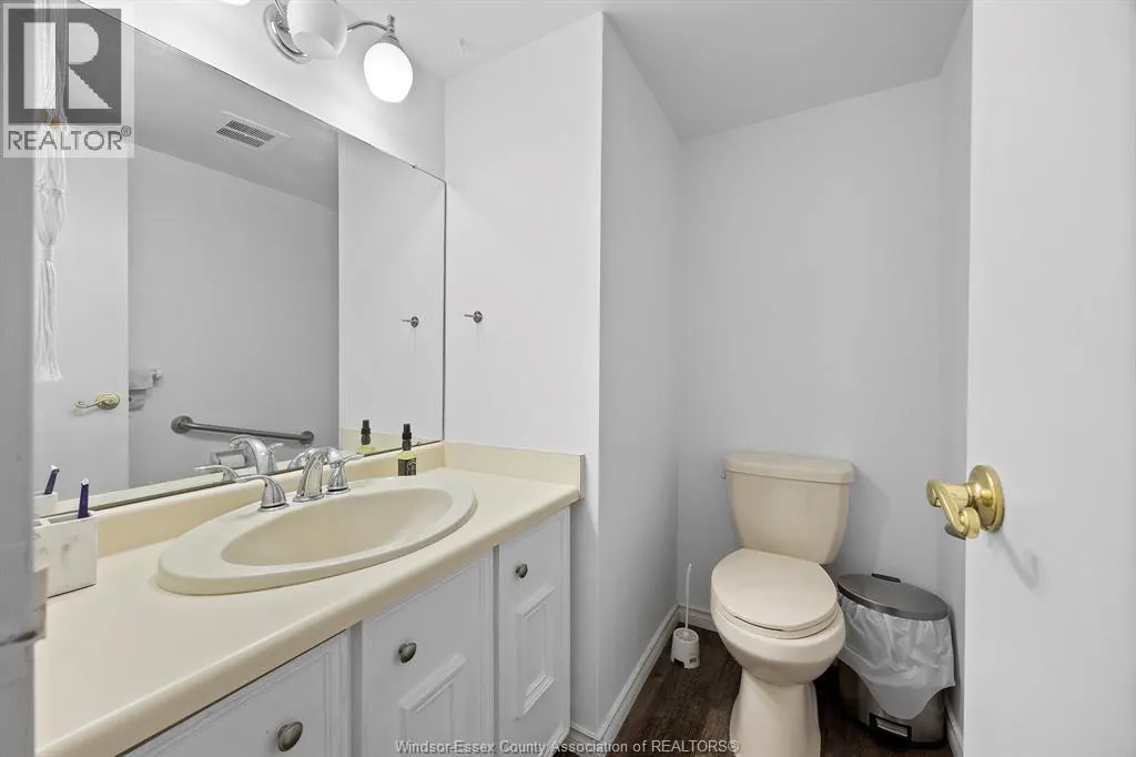 8591 Riverside DRIVE East Unit# 802
