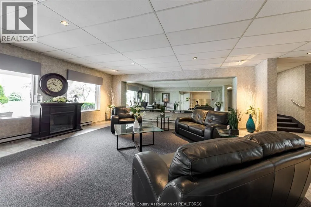 8591 Riverside DRIVE East Unit# 802