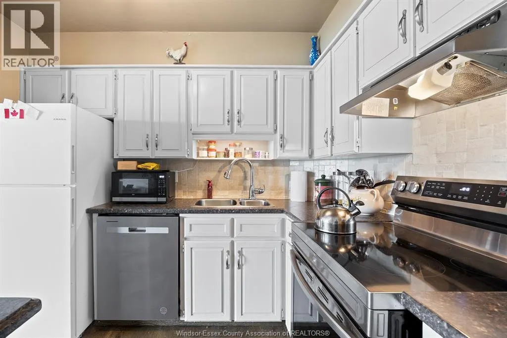 8591 Riverside DRIVE East Unit# 802