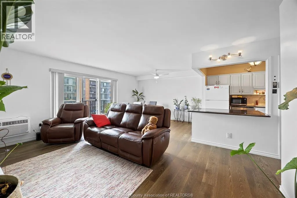 8591 Riverside DRIVE East Unit# 802