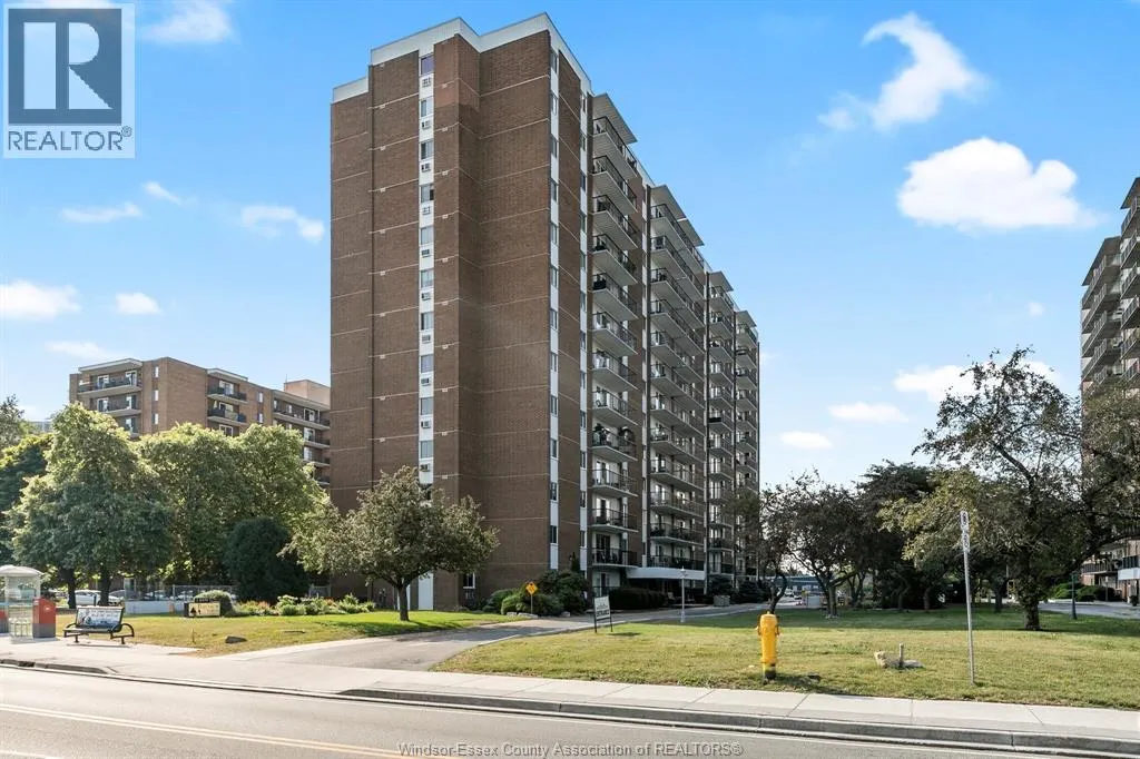 8591 Riverside DRIVE East Unit# 802