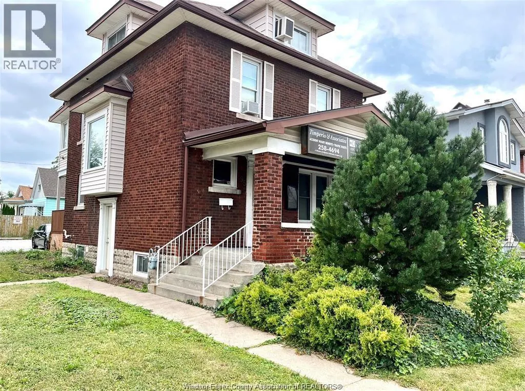 95 GILES BOULEVARD East
