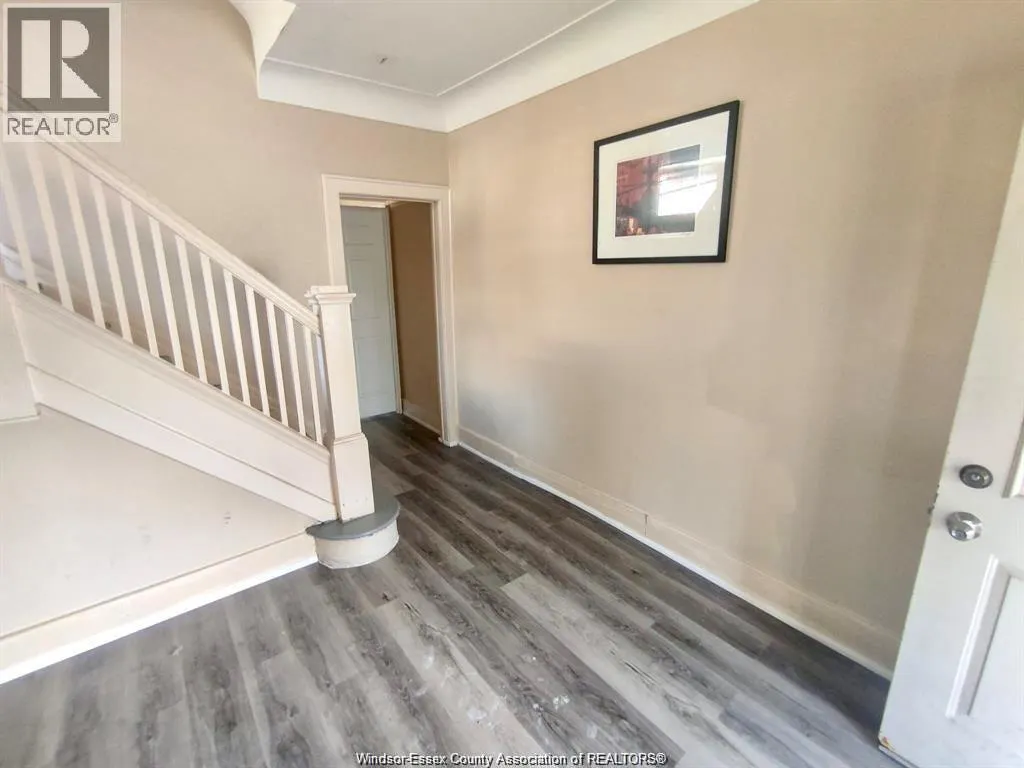 95 GILES BOULEVARD East