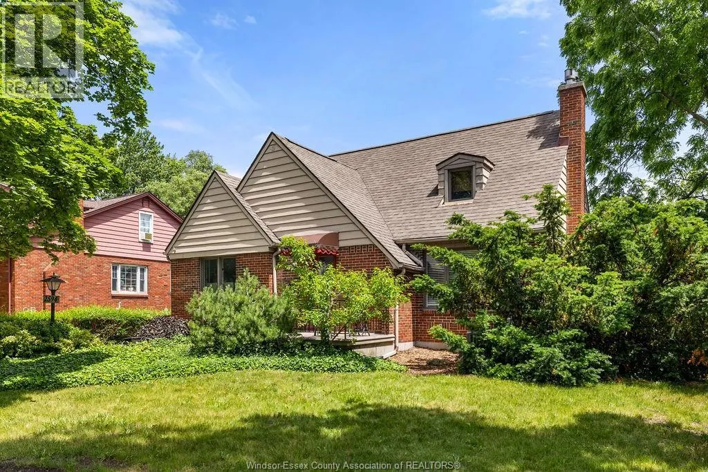 2594 BUCKINGHAM