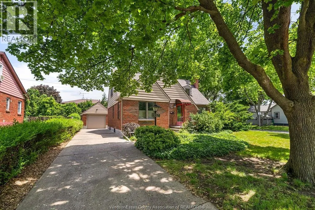 2594 BUCKINGHAM