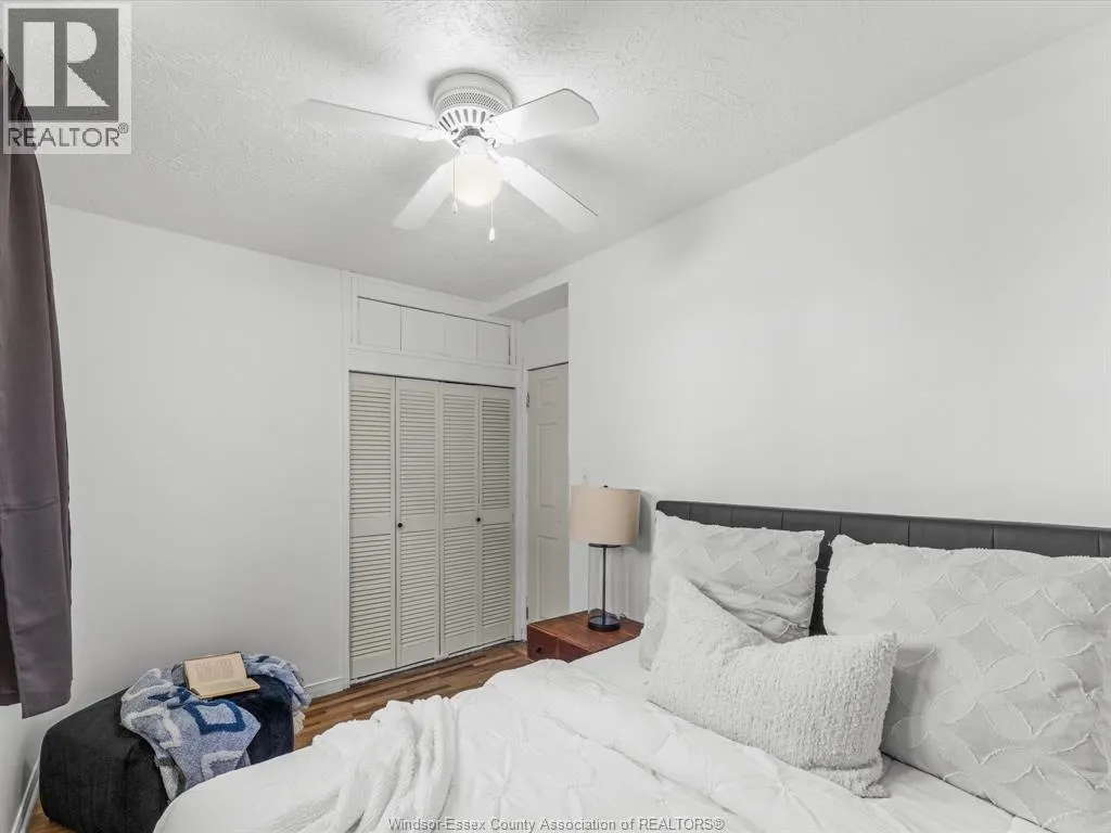 1355 Sprucewood