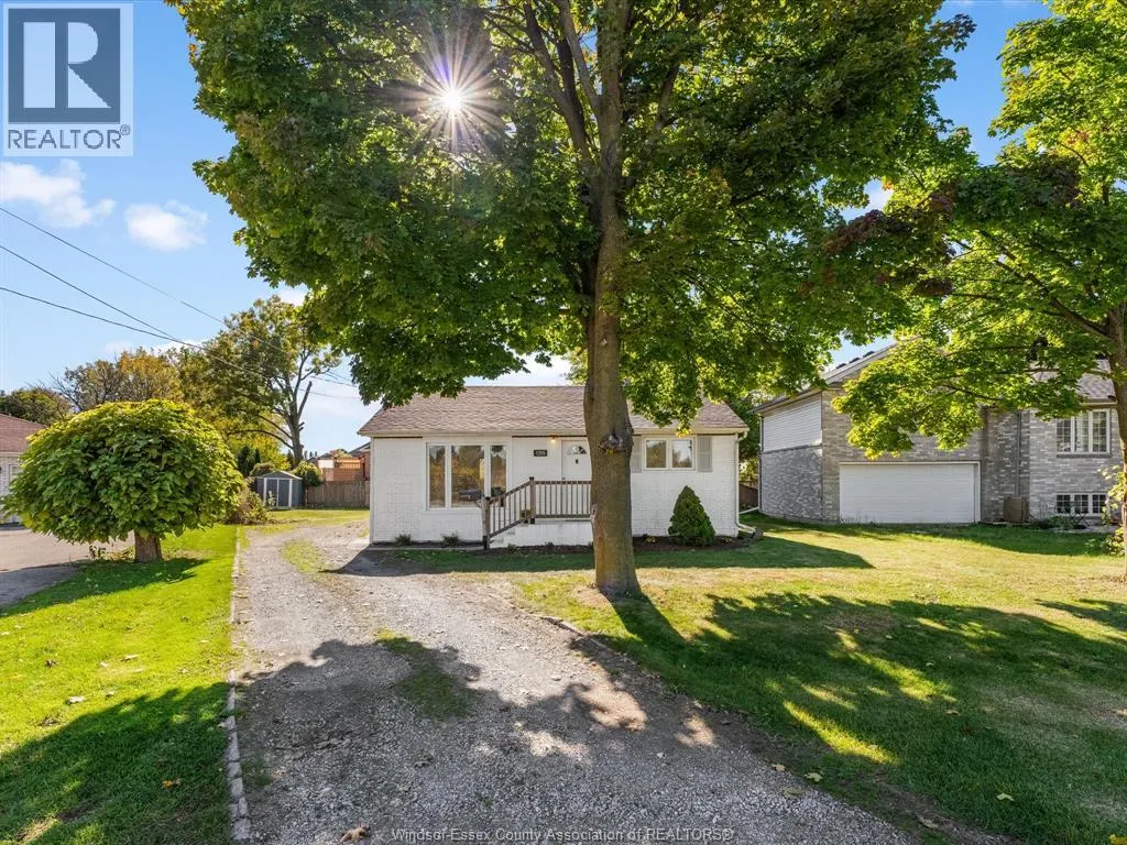 1355 Sprucewood