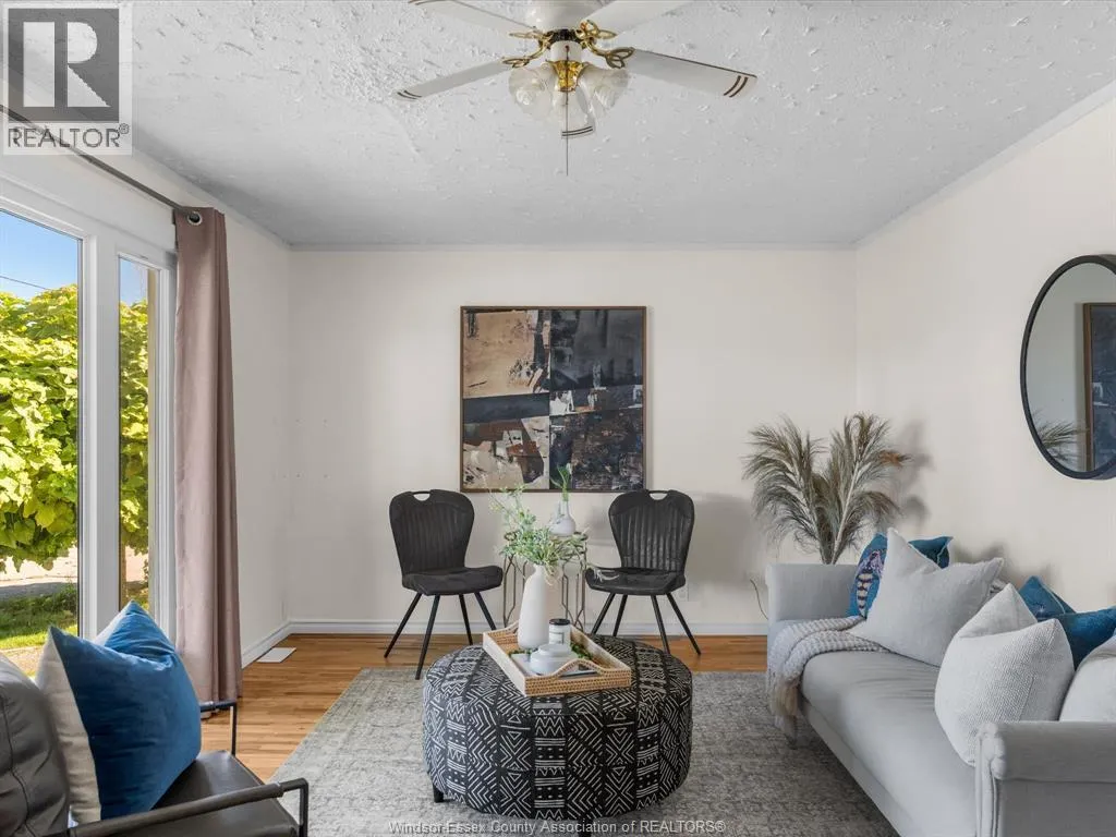 1355 Sprucewood