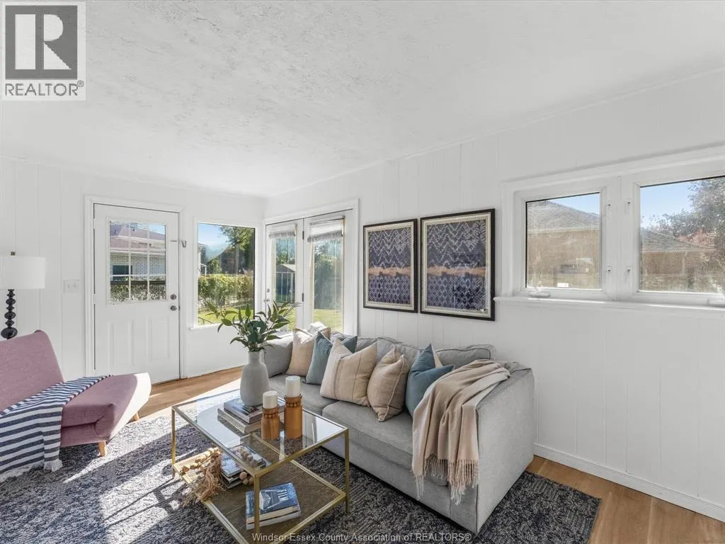 1355 Sprucewood