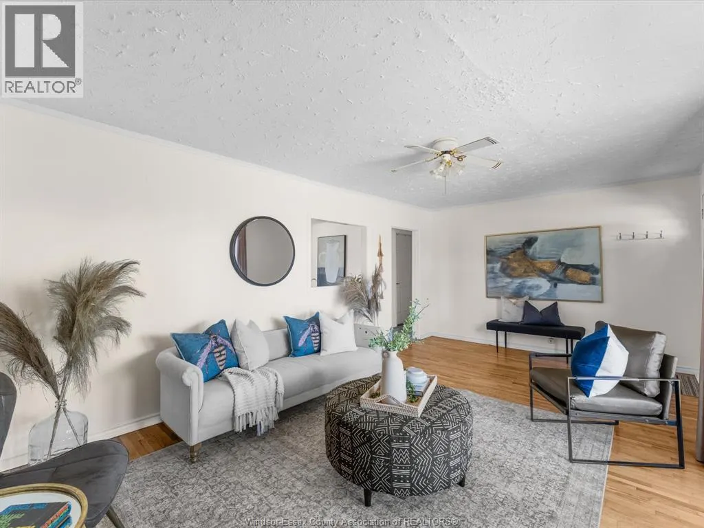 1355 Sprucewood