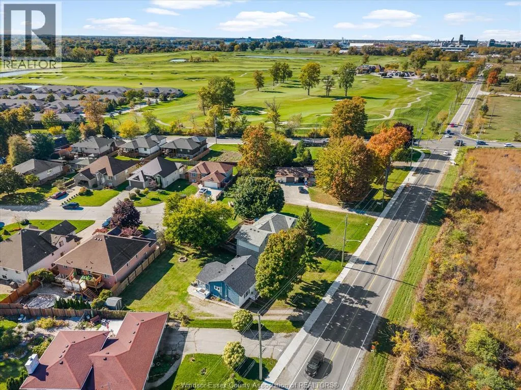 1355 Sprucewood