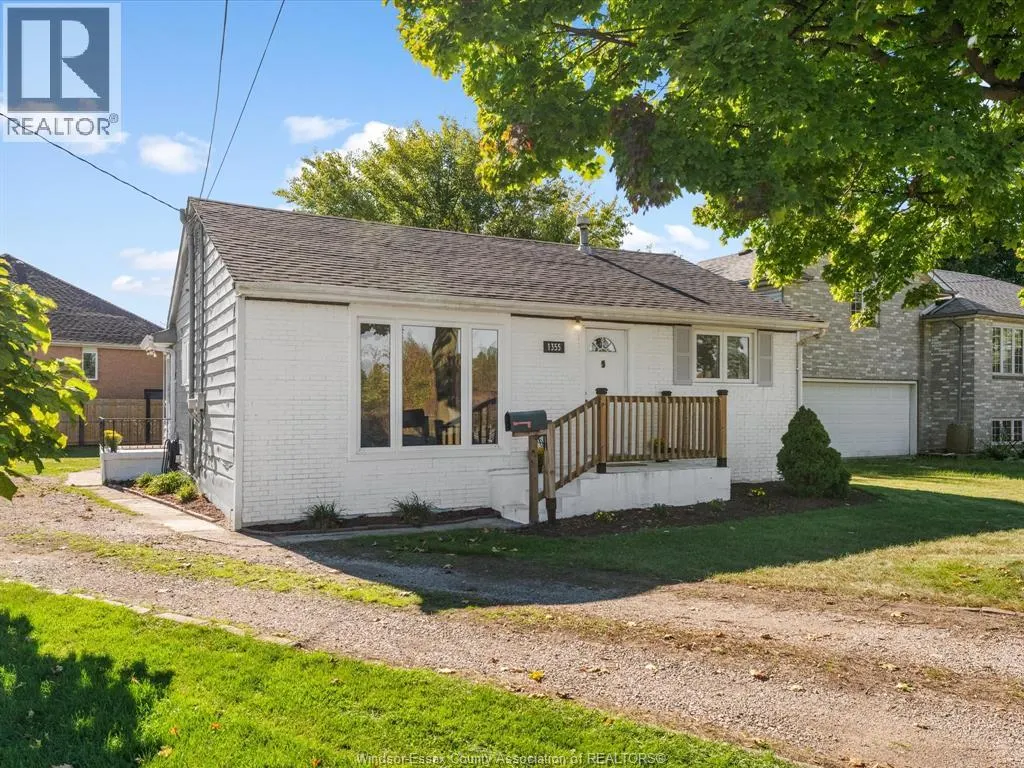 1355 Sprucewood