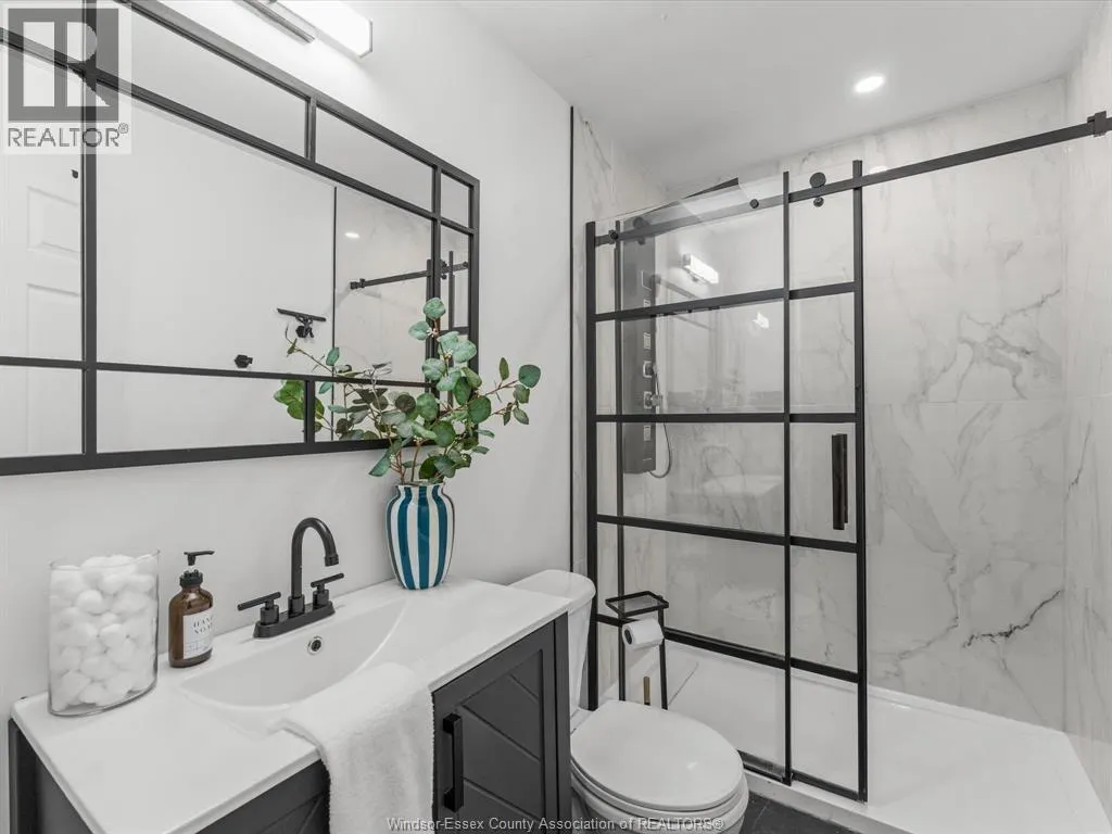 1355 Sprucewood