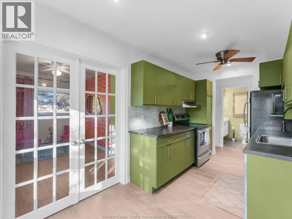 2949 Meadowbrook LANE