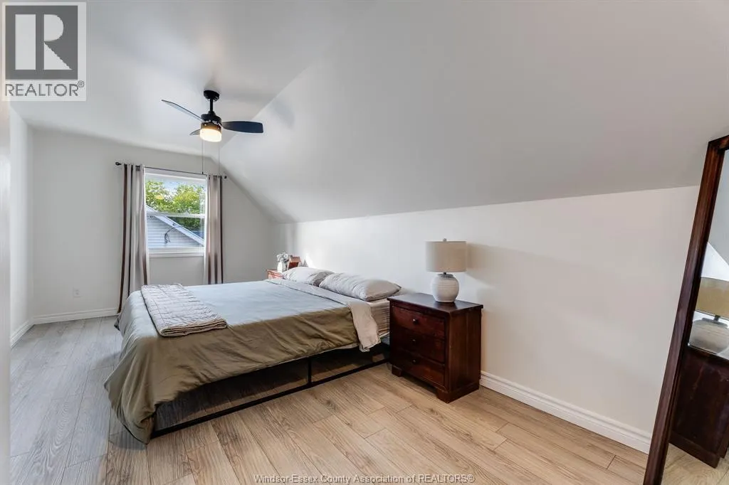 16 Parkdale AVENUE
