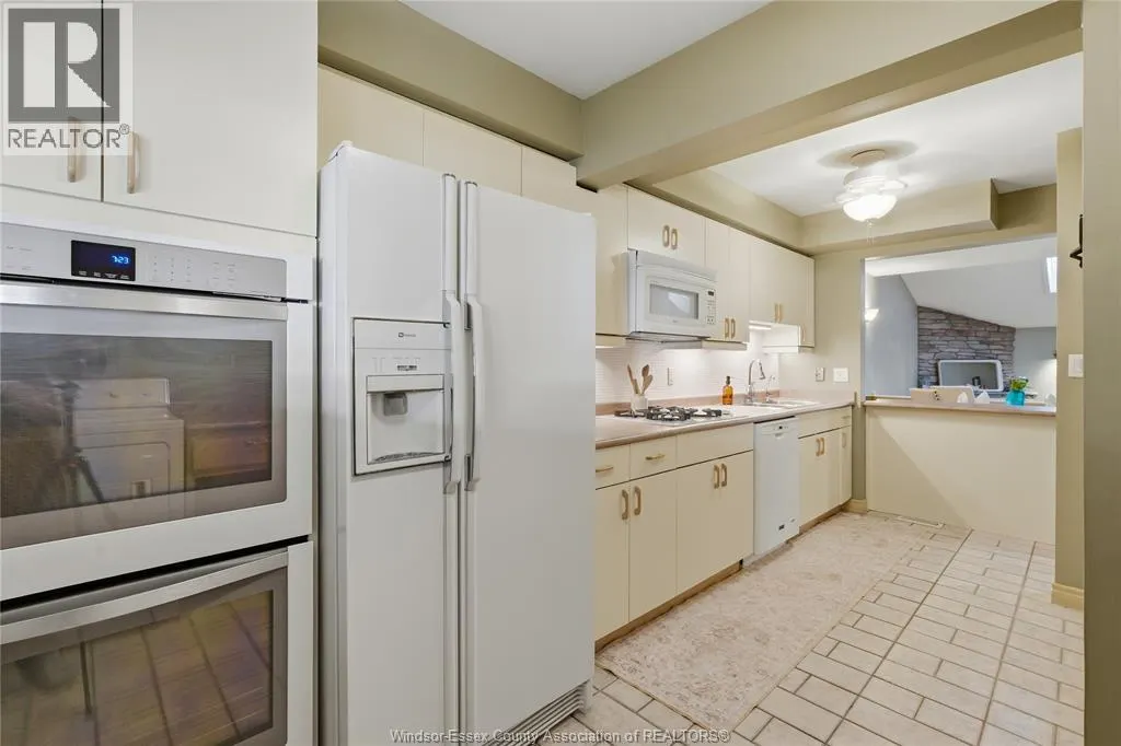 201 CONCESSION 3 Unit# 14