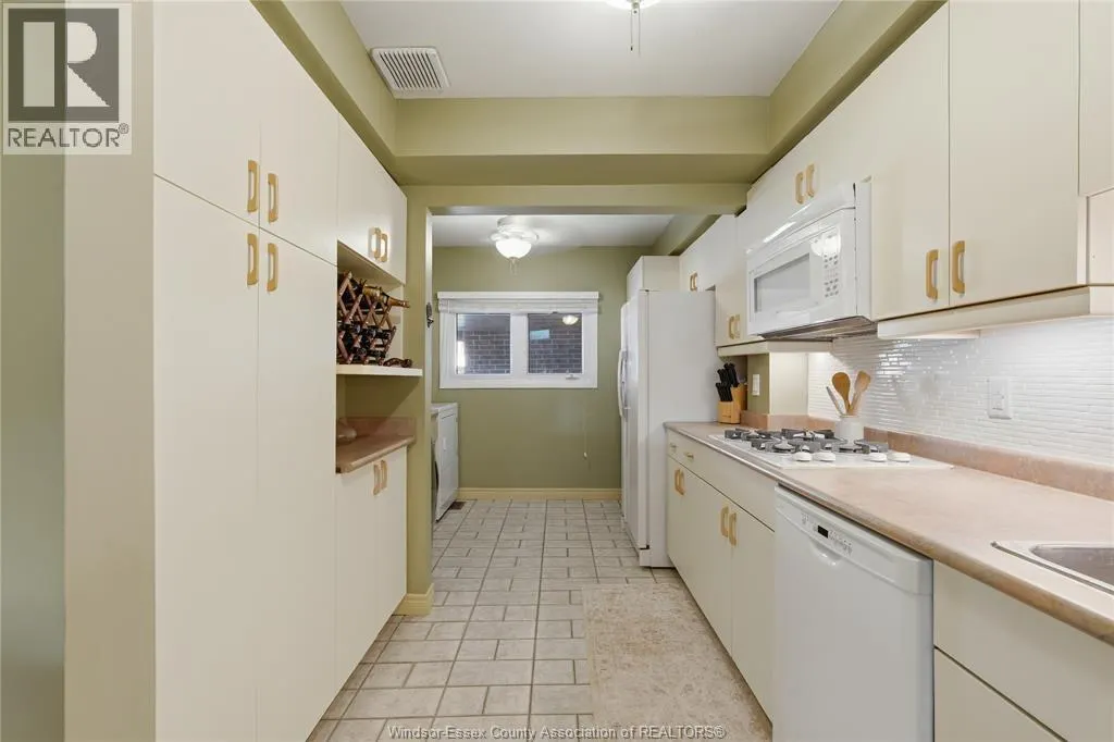 201 CONCESSION 3 Unit# 14