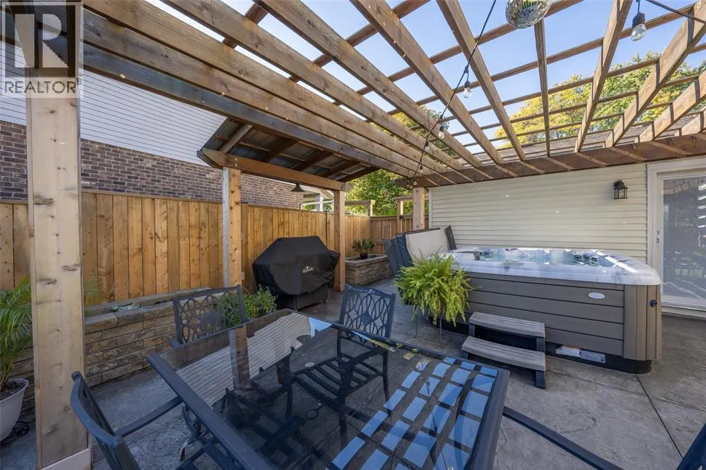 1592 COVENTRY COURT