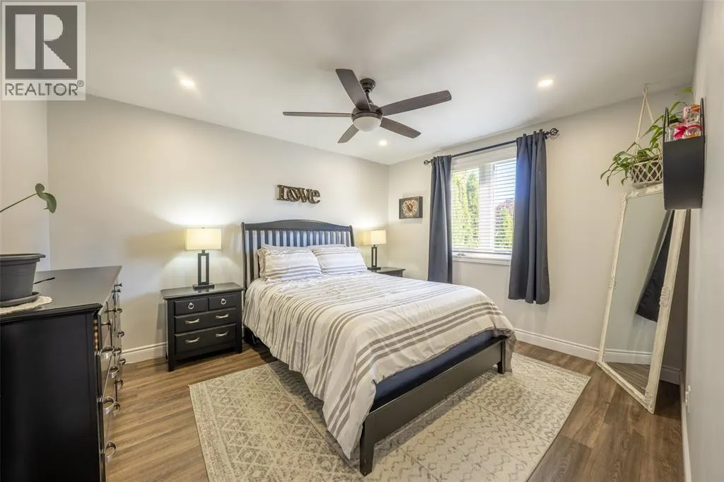 1592 COVENTRY COURT