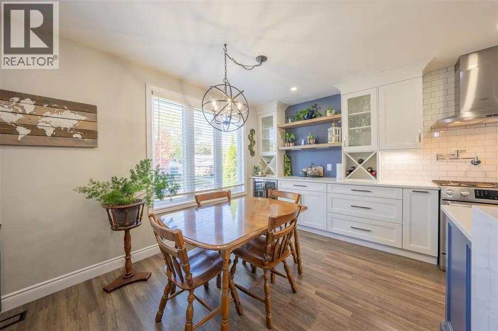 1592 COVENTRY COURT