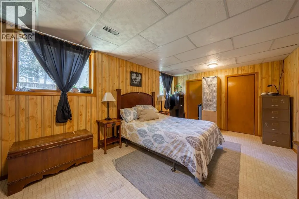 1592 COVENTRY COURT