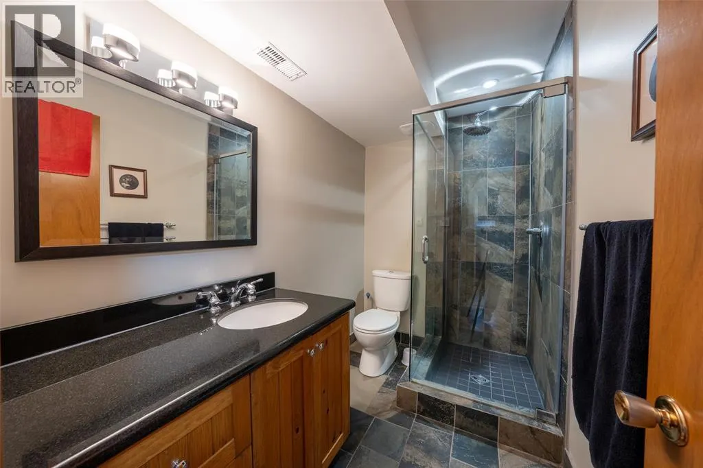 1592 COVENTRY COURT