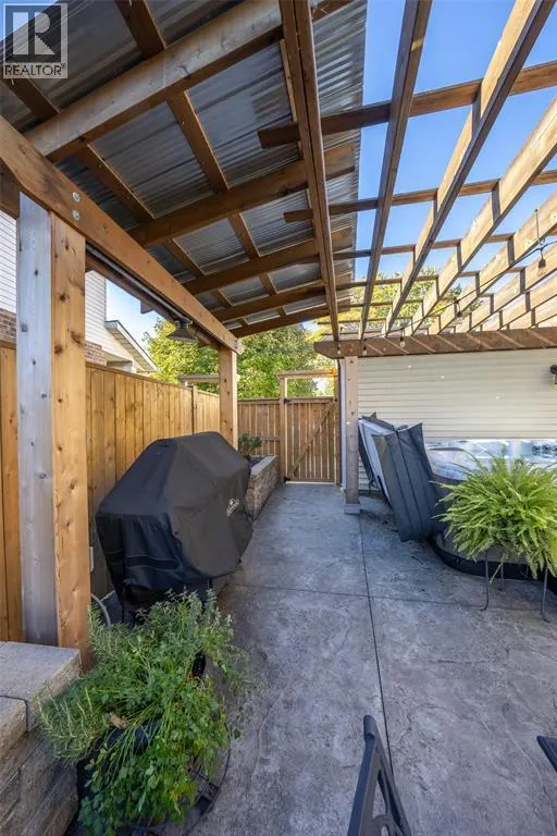 1592 COVENTRY COURT