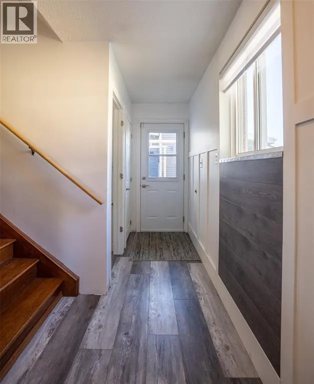 477 TREEWOOD CRESCENT
