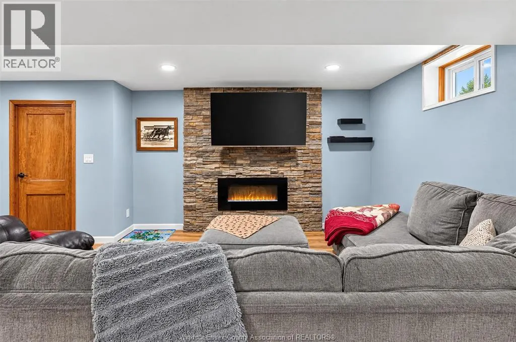 2346 LEONARD