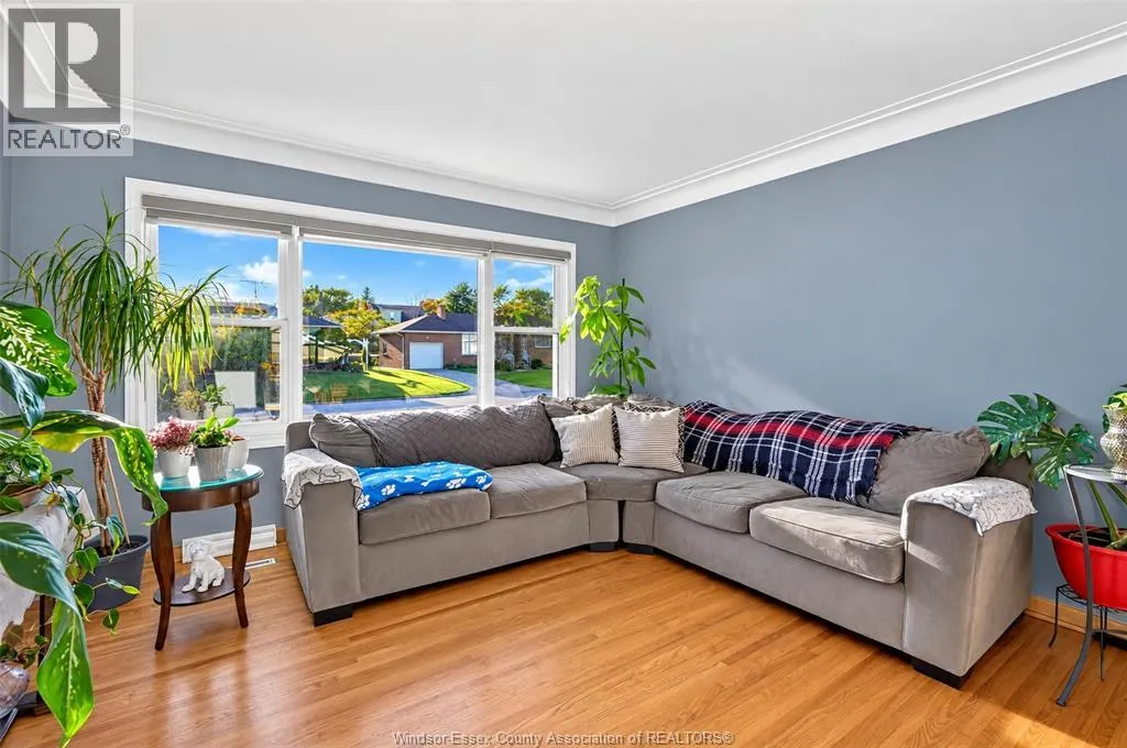 2346 LEONARD