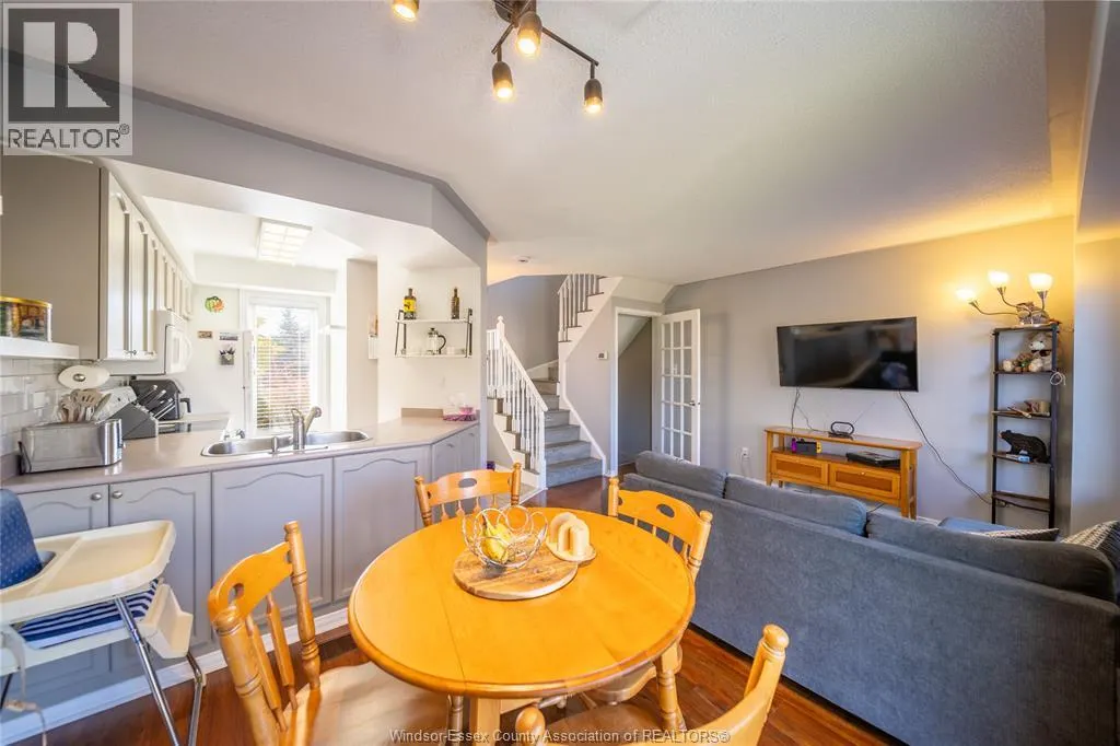 1016 PEACH BLOSSOM CRESCENT